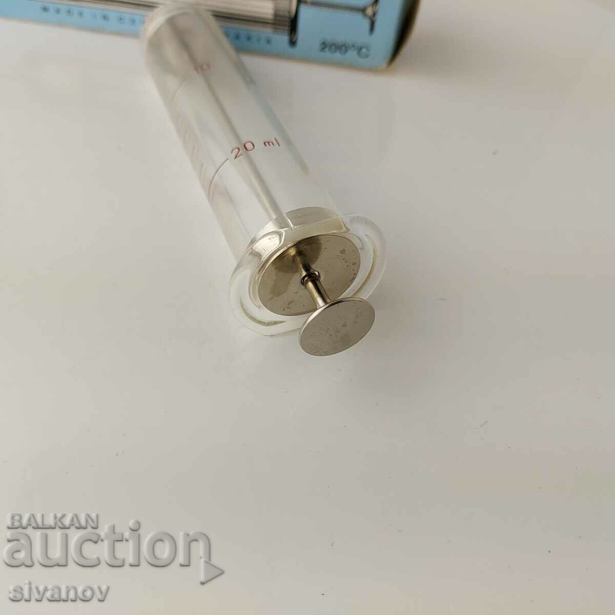 Old glass syringe 20ml Chirana Czechoslovakia #5690 - 6 Old glass syringe 20ml Chirana Czechoslovakia #5690 - 6