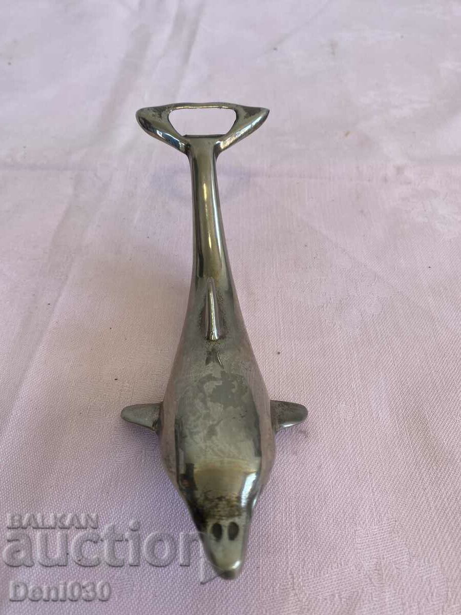 Deschizător de sticle vechi din metal „Dolphin”