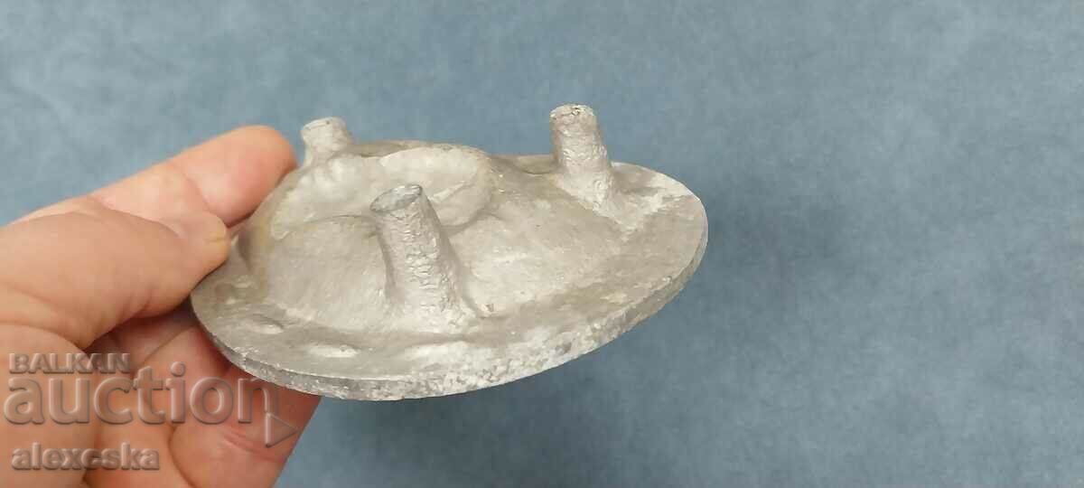 Metal ashtray - "Horseshoe" - 5 Metal ashtray - "Horseshoe" - 5