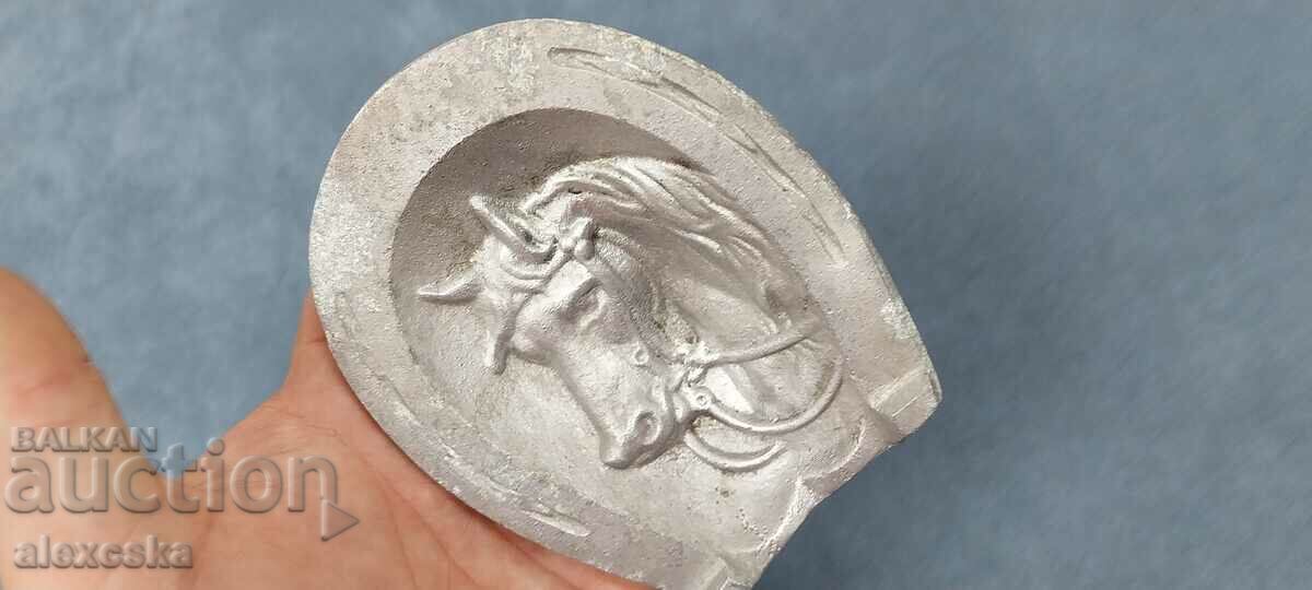 Metal ashtray - "Horseshoe" - 6 Metal ashtray - "Horseshoe" - 6