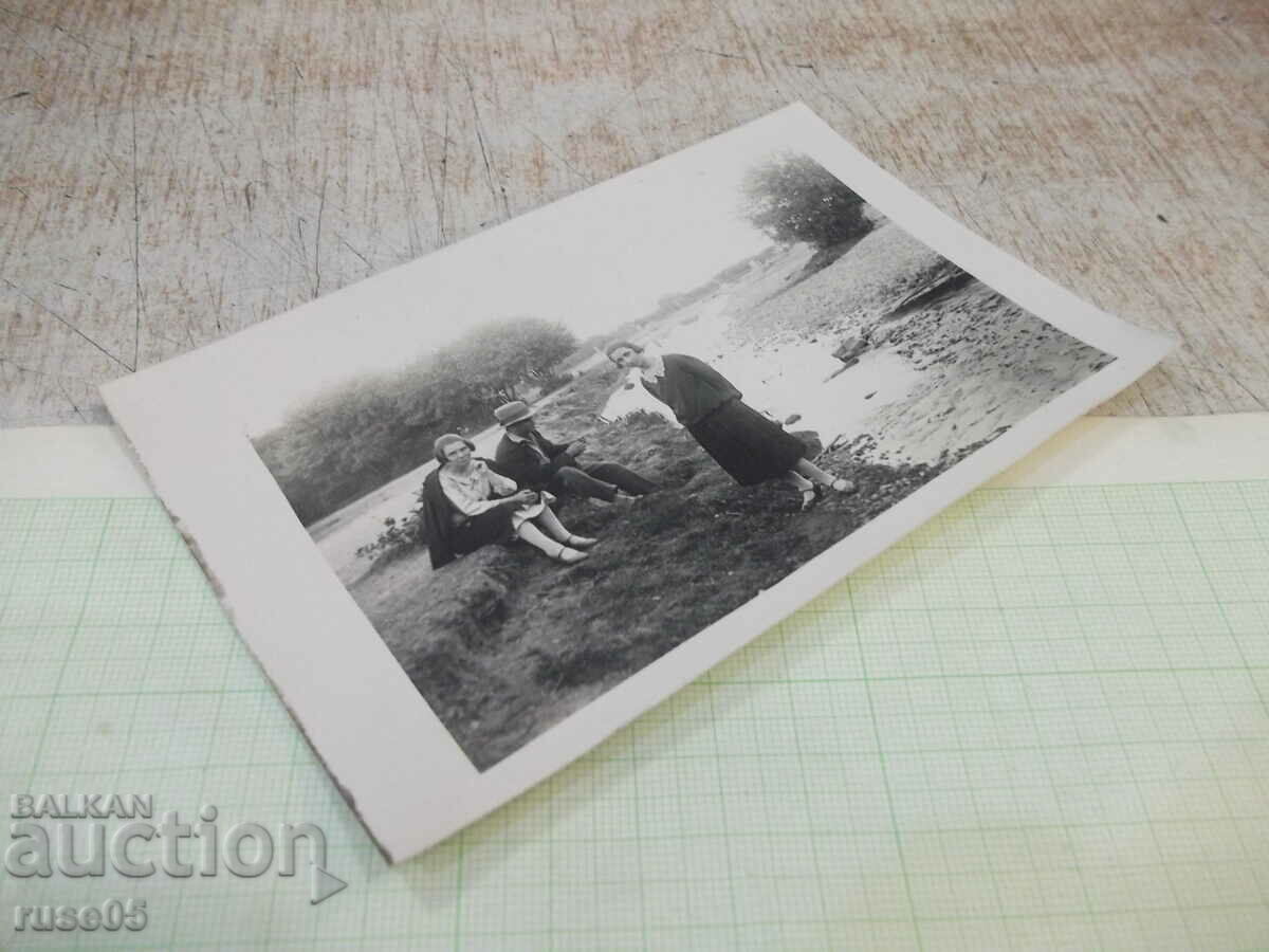 Auction Old photo of a trio by the river Auction Old photo of a trio by the river