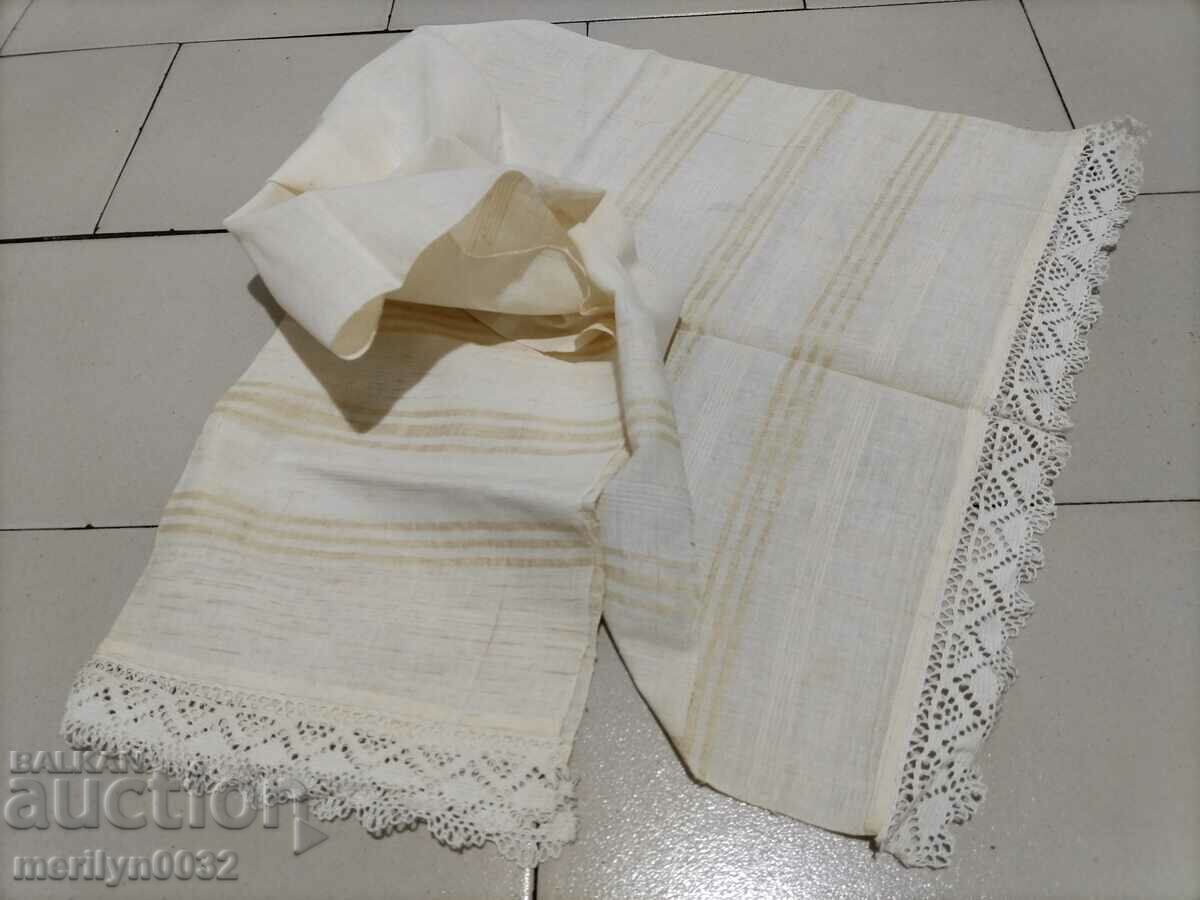 Old fringed cloth with lace, knitting, fringe with embroidery with price 43.00 BGN | € 21.99