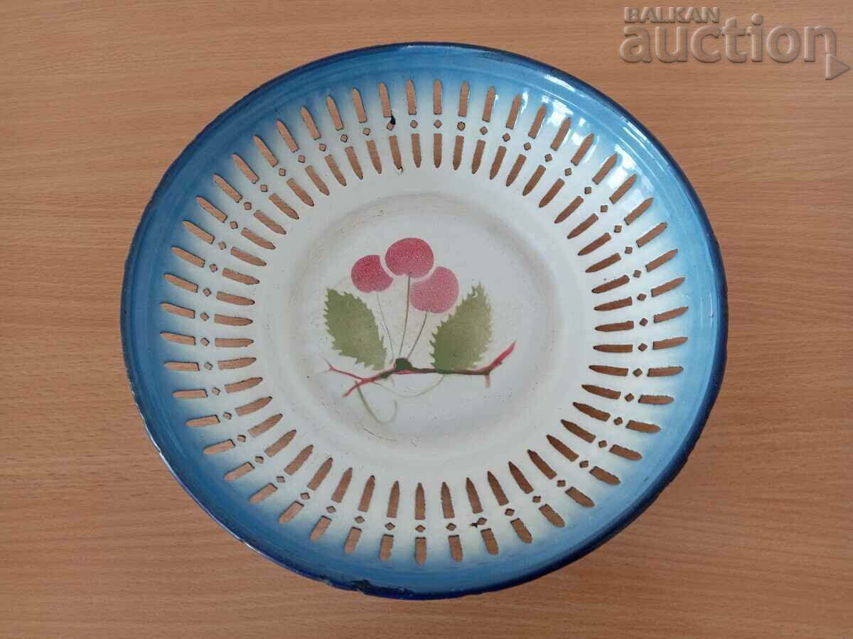 antique enamel plate OBORISHTE 1961. workshop 1 Sofia with price 31.00 BGN | € 15.85 antique enamel plate OBORISHTE 1961. workshop 1 Sofia with price 31.00 BGN | € 15.85