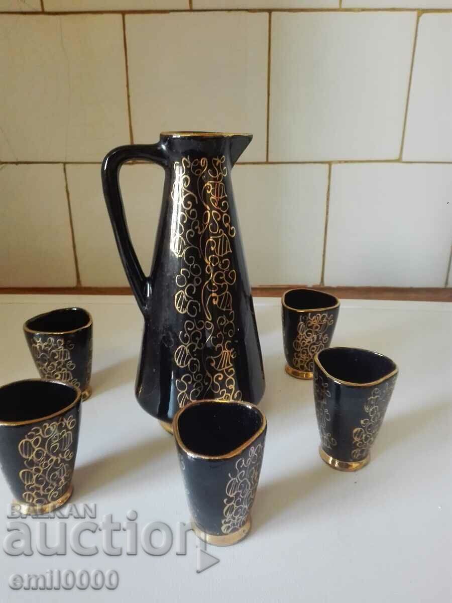 Serviciu de brandy.