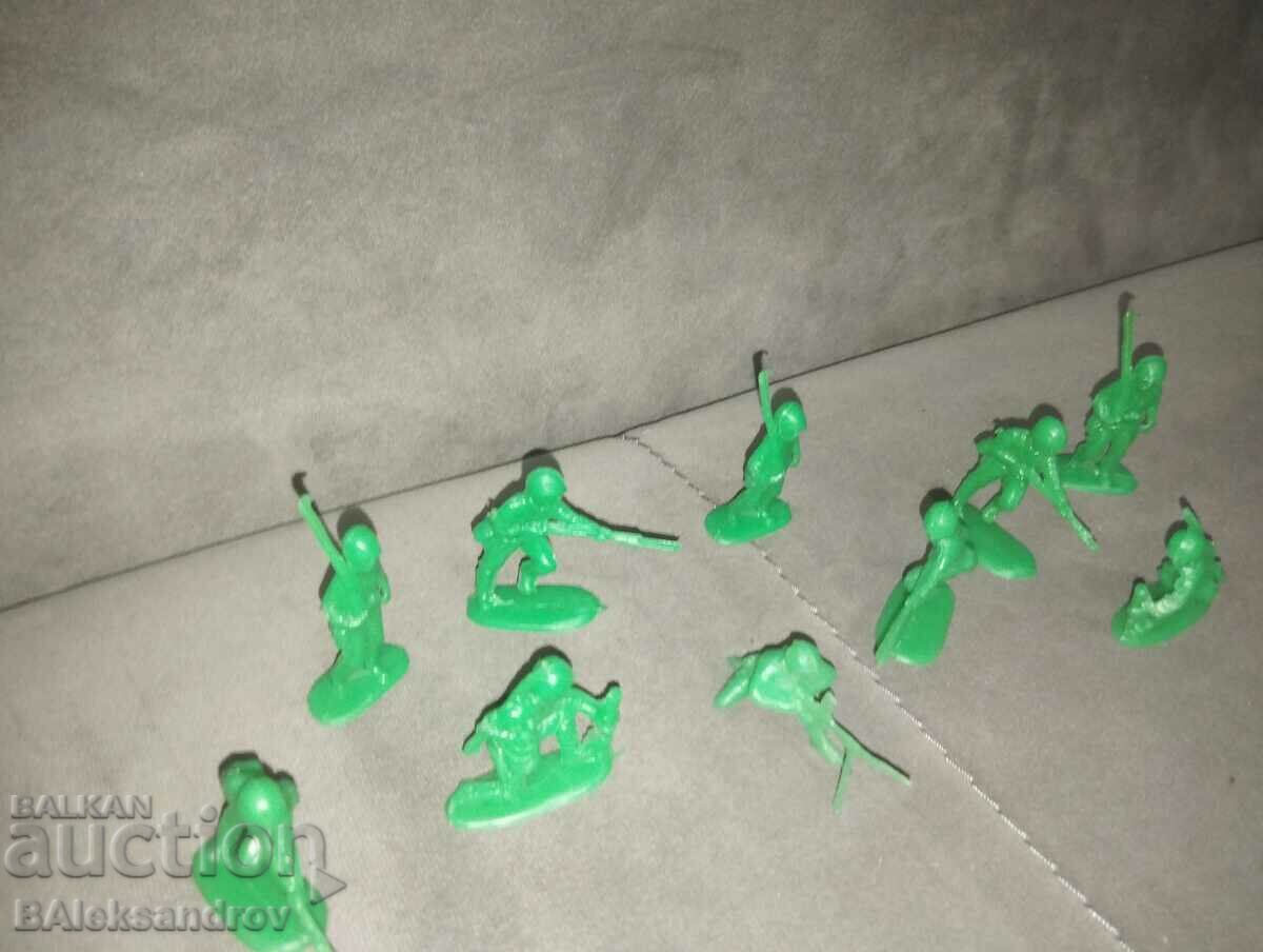 Παράδοση Πολλές παλιές φιγούρες πράσινοι στρατιώτες Παράδοση Πολλές παλιές φιγούρες πράσινοι στρατιώτες