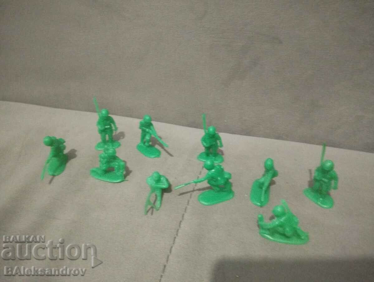 Πολλές παλιές φιγούρες πράσινοι στρατιώτες - 5 Πολλές παλιές φιγούρες πράσινοι στρατιώτες - 5