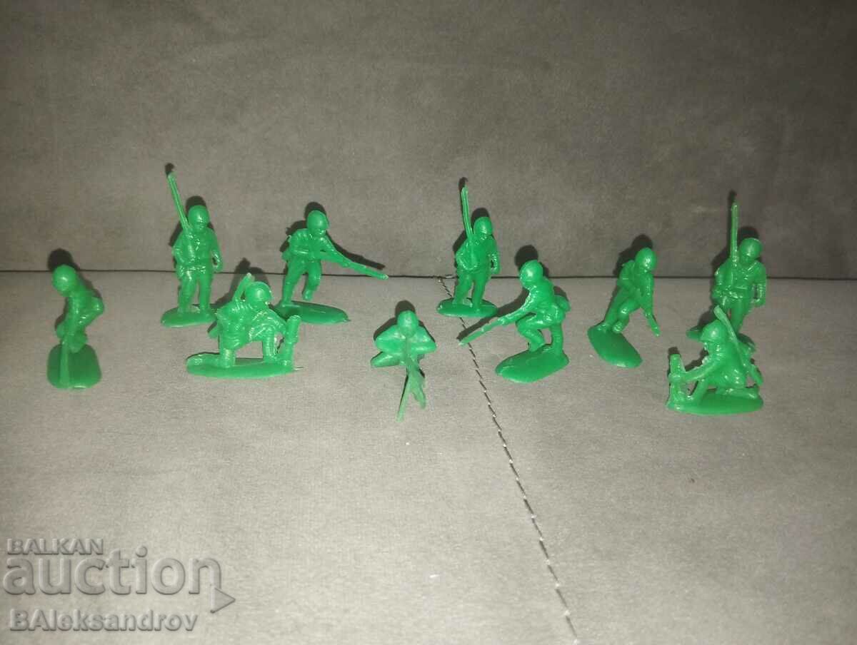 Lot of old figures soldiers green