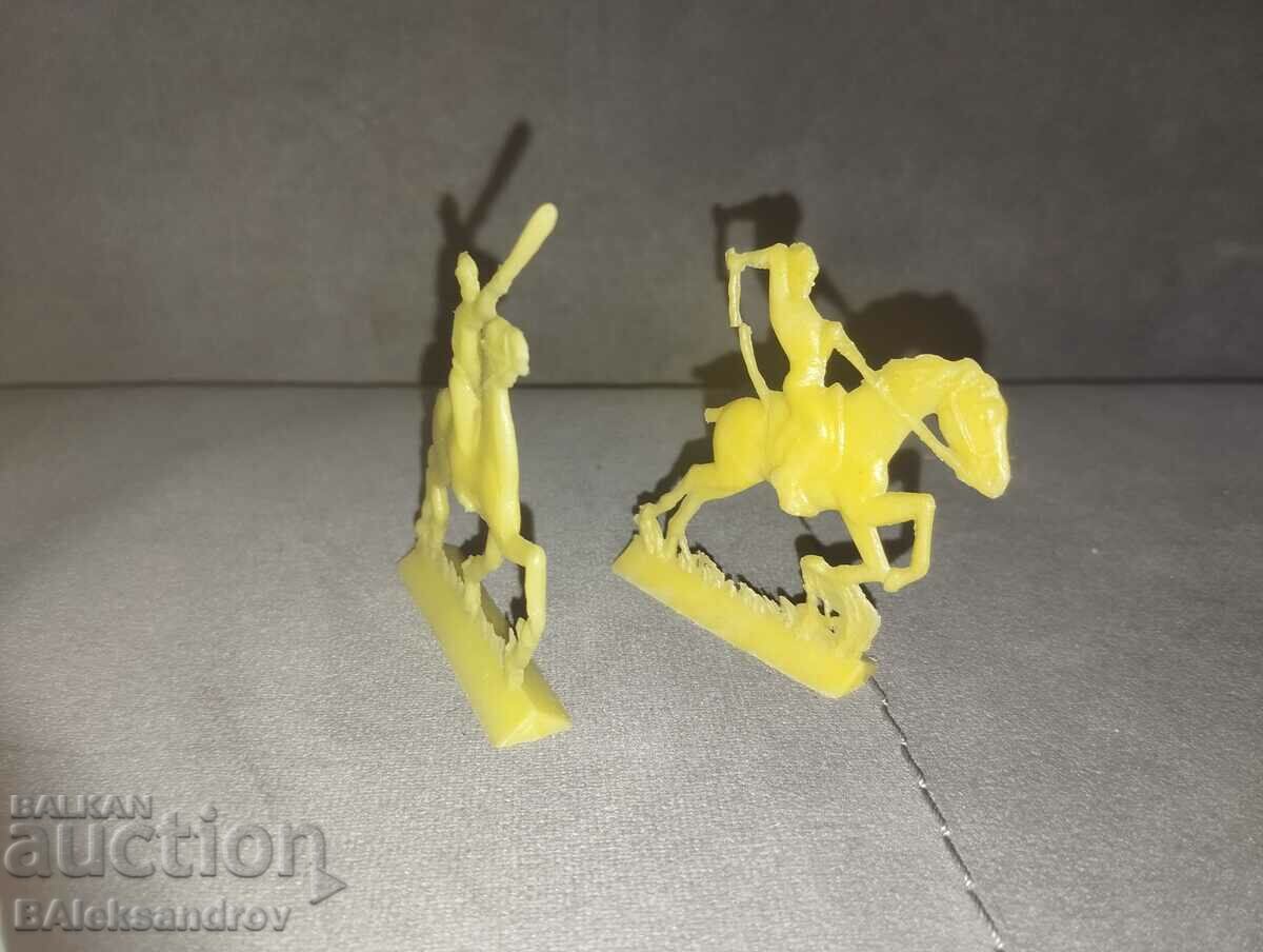 Lot of old conic figures - 5