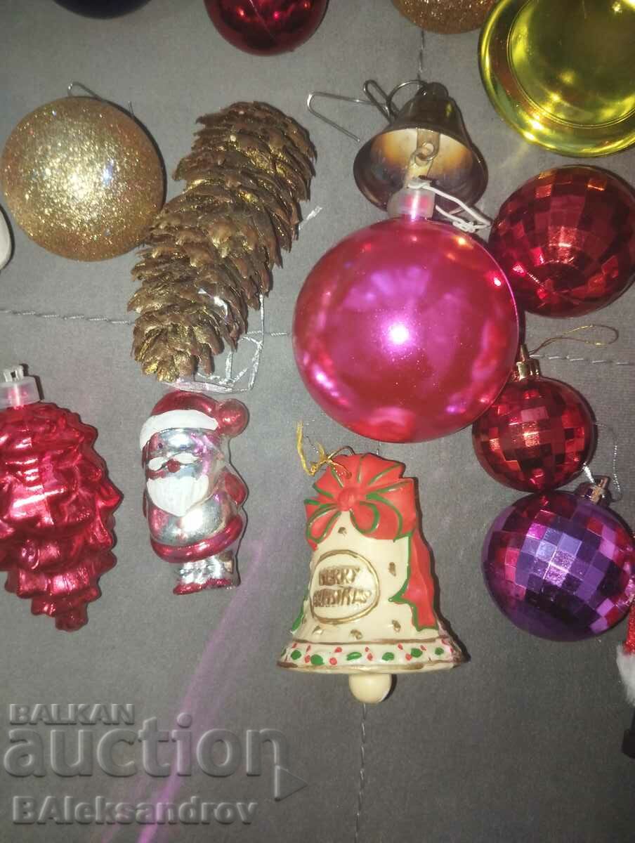 Auction Lot of Christmas toys Auction Lot of Christmas toys