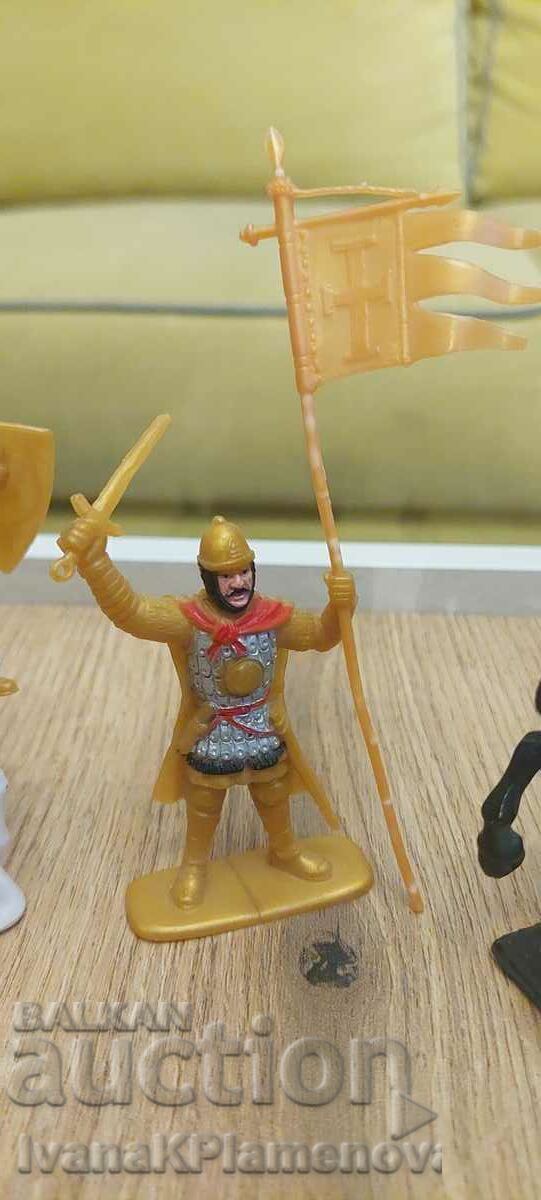 Delivery of Figurines for collectors