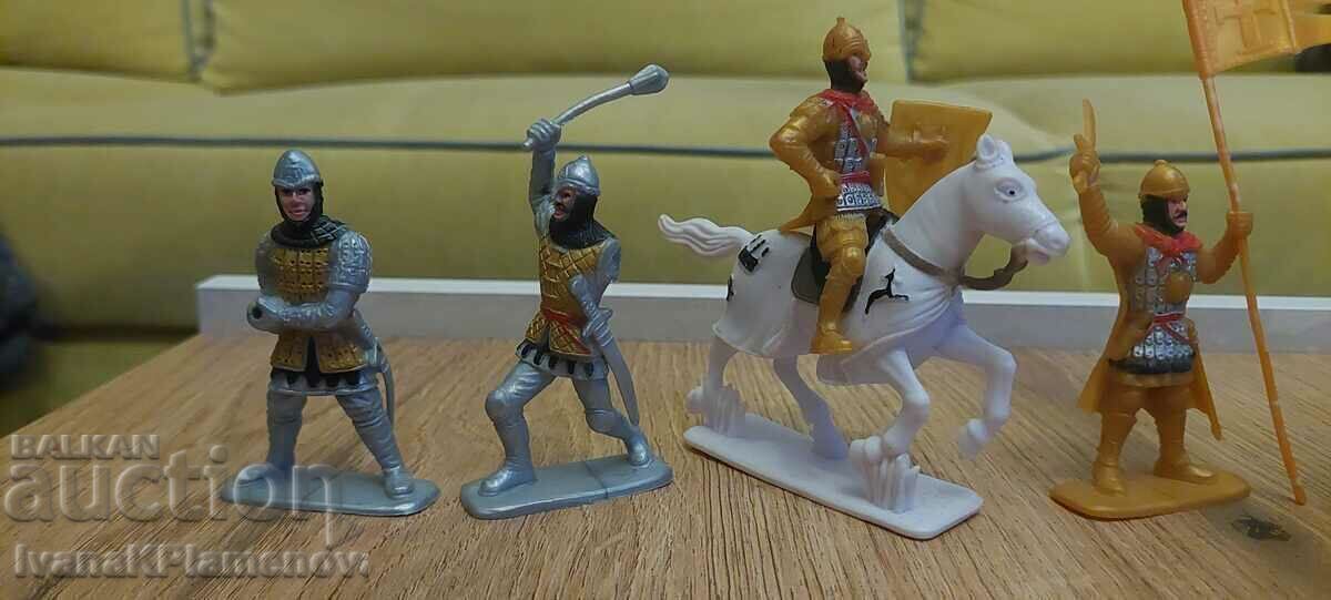 Figurines for collectors - 6