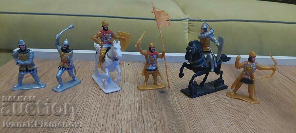 Figurines for collectors