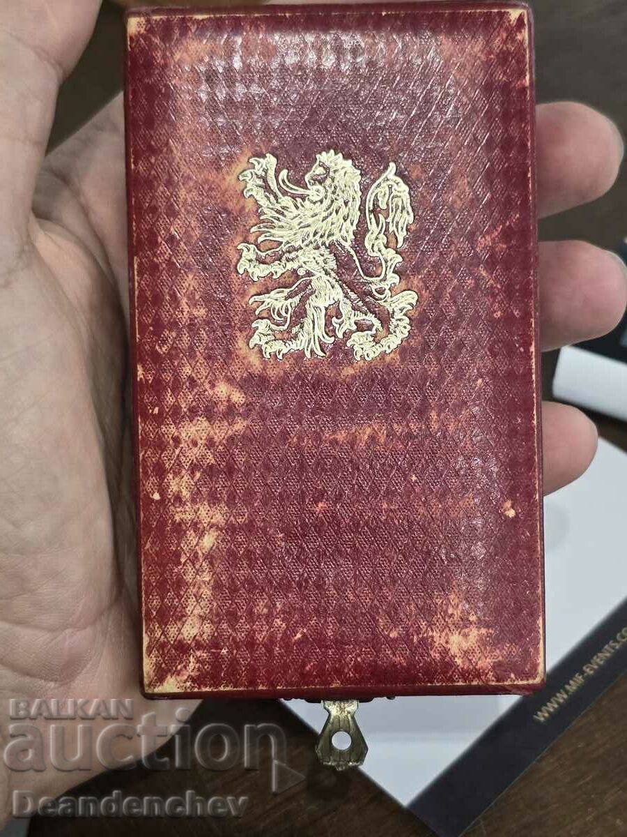Delivery of Kingdom of Bulgaria Order of Military Merit VI Regency with boxes Delivery of Kingdom of Bulgaria Order of Military Merit VI Regency with boxes