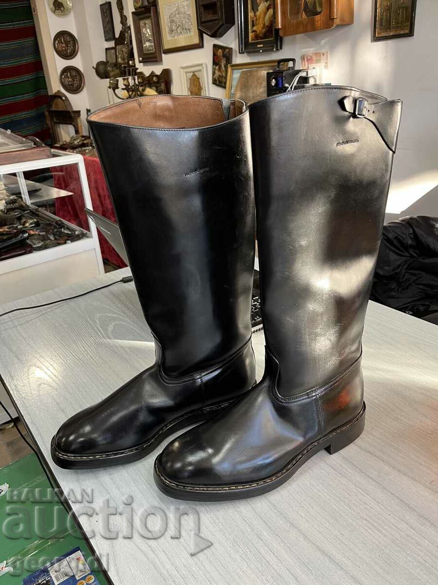 English boots made of genuine leather. #6080