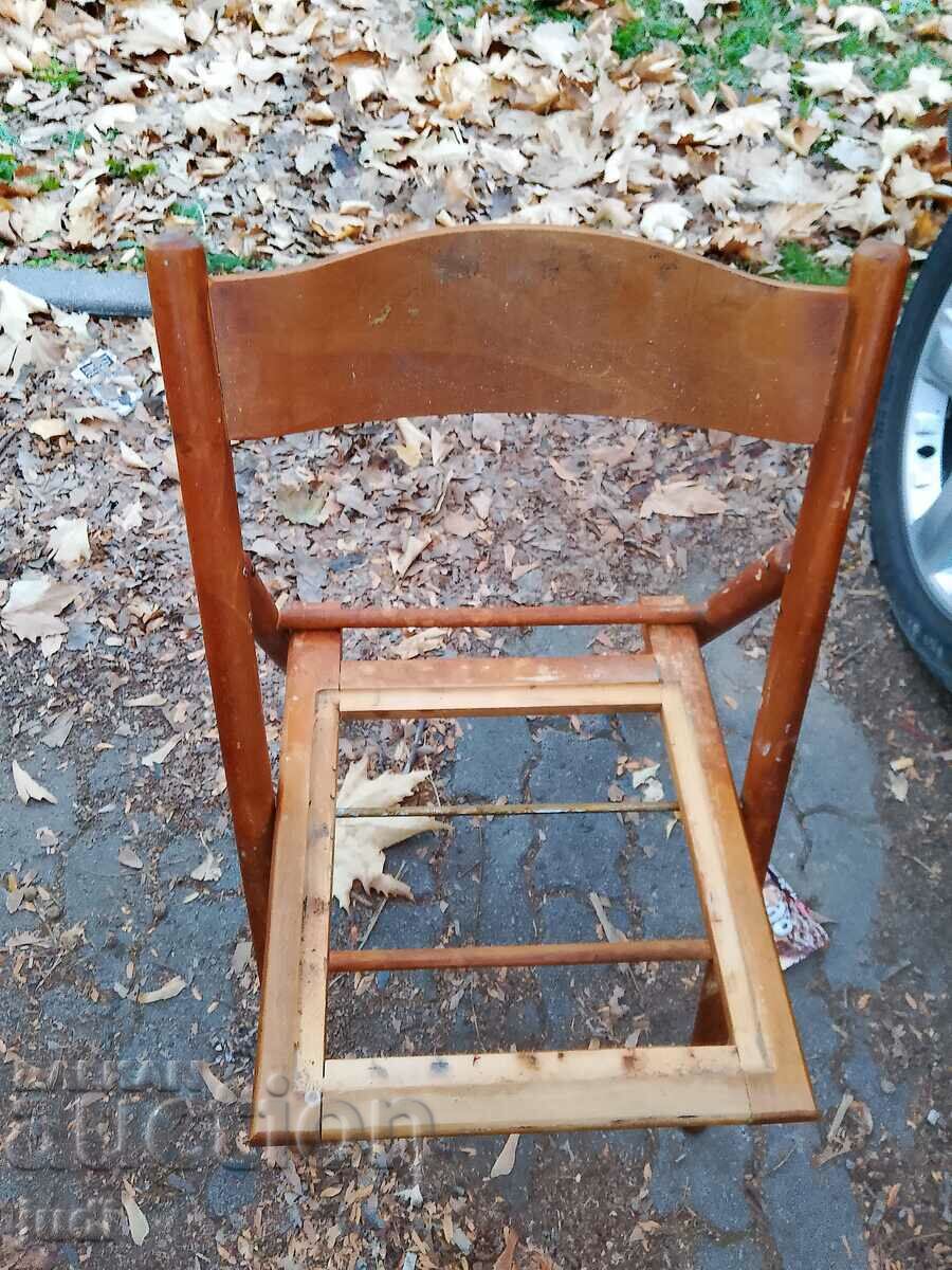 Un scaun pliant din lemn grozav - 5 Un scaun pliant din lemn grozav - 5
