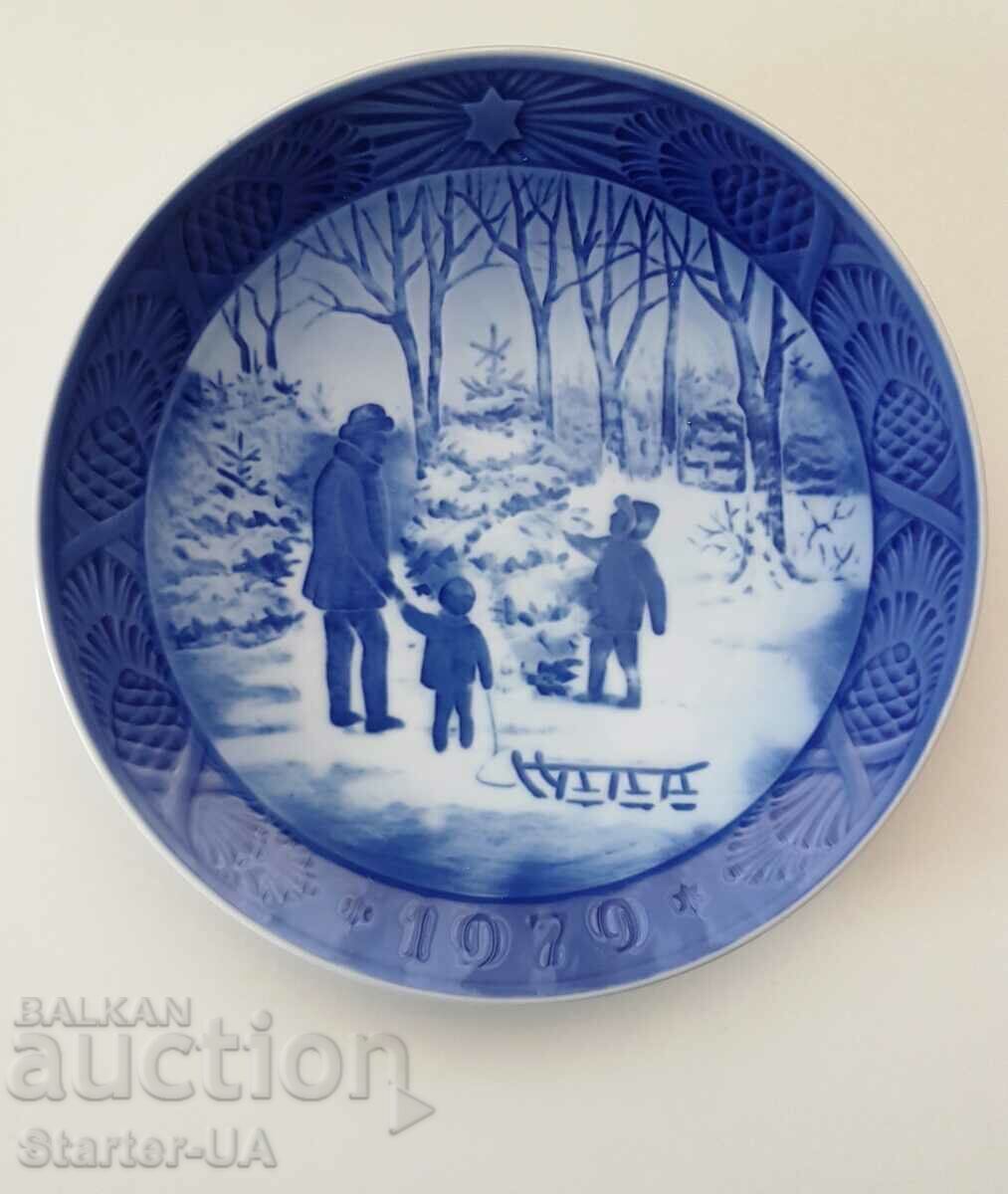 Farfuria de Crăciun regală din Copenhaga din 1979. Farfuria de Crăciun regală din Copenhaga din 1979.