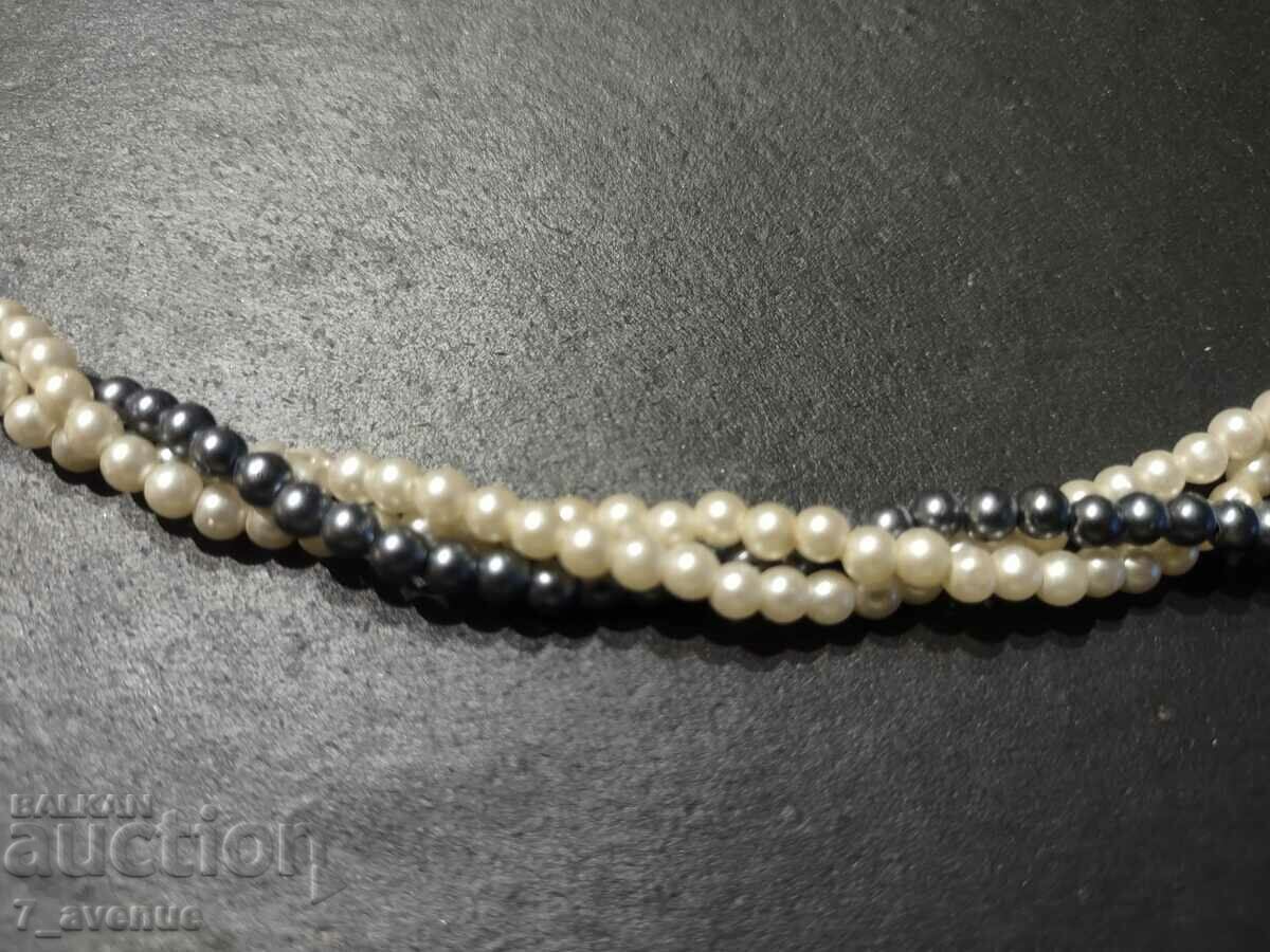 ΚΟΛΙΕ, κομψό, παλιό, μήκους 40 εκ. 24.11.11 με τιμή 15.00 BGN | € 7.67 ΚΟΛΙΕ, κομψό, παλιό, μήκους 40 εκ. 24.11.11 με τιμή 15.00 BGN | € 7.67