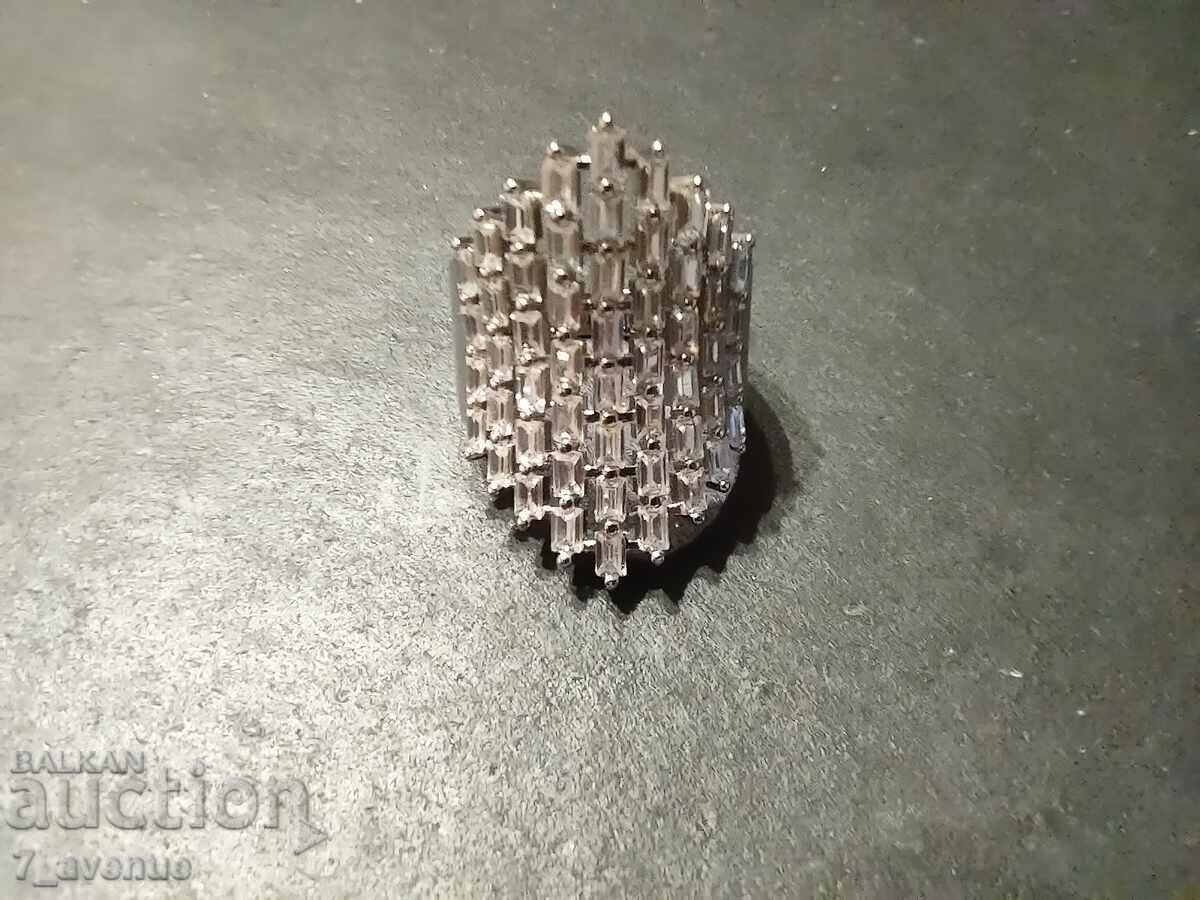 Ring, very beautiful and elegant 11.11.24 with price 49.00 BGN | € 25.05 Ring, very beautiful and elegant 11.11.24 with price 49.00 BGN | € 25.05