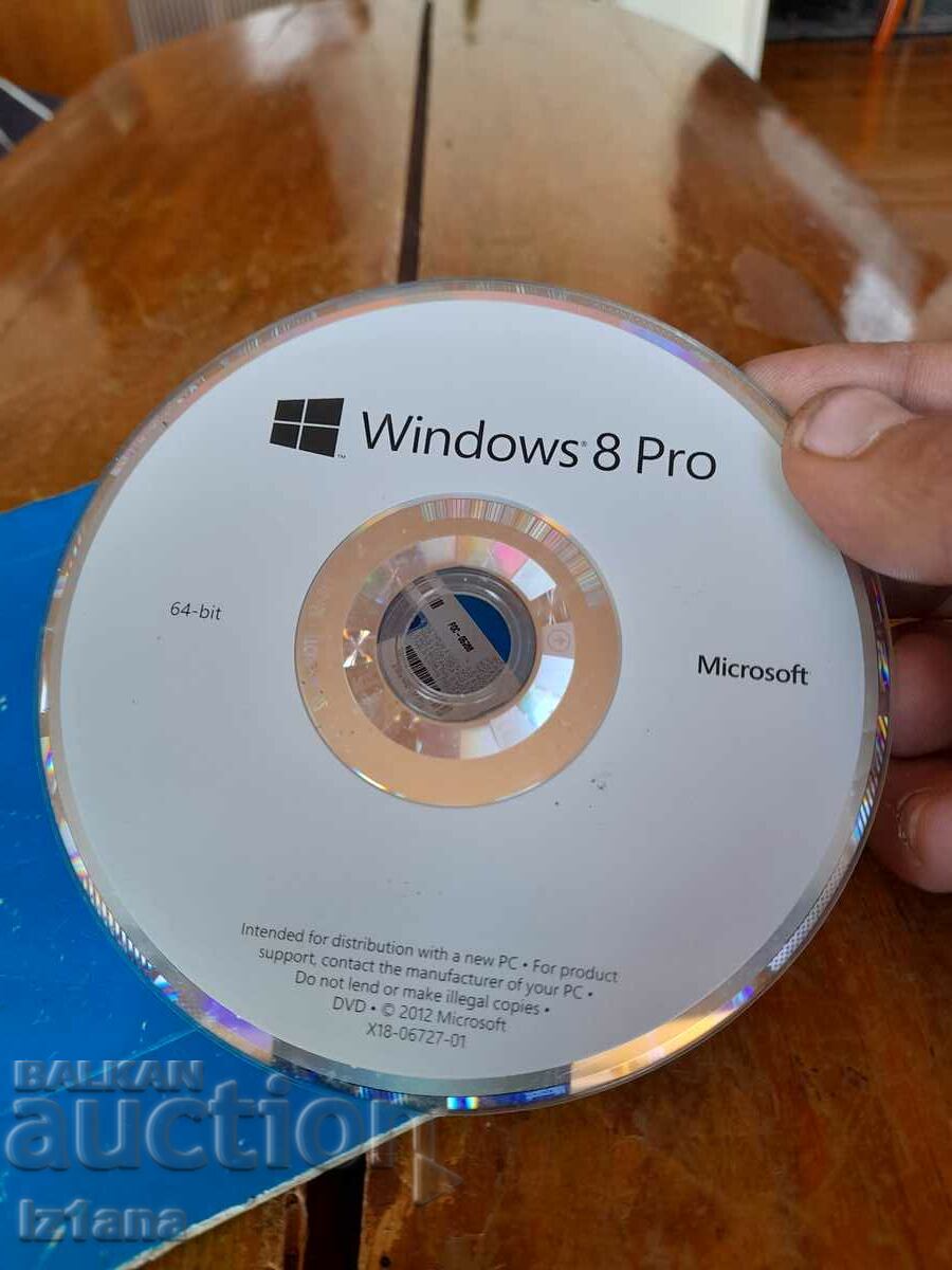 Livrarea CD Windows 8