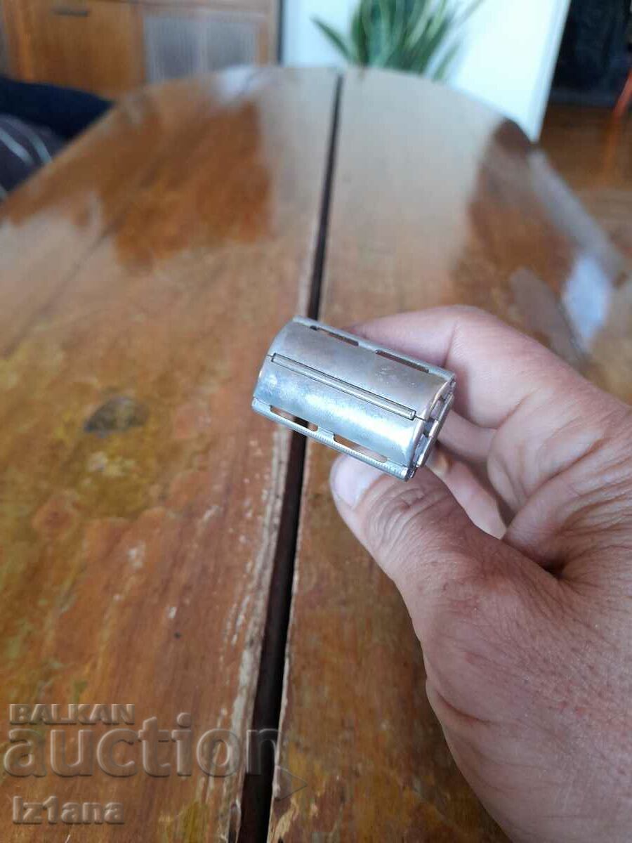 Auction Old Gillette razor Auction Old Gillette razor