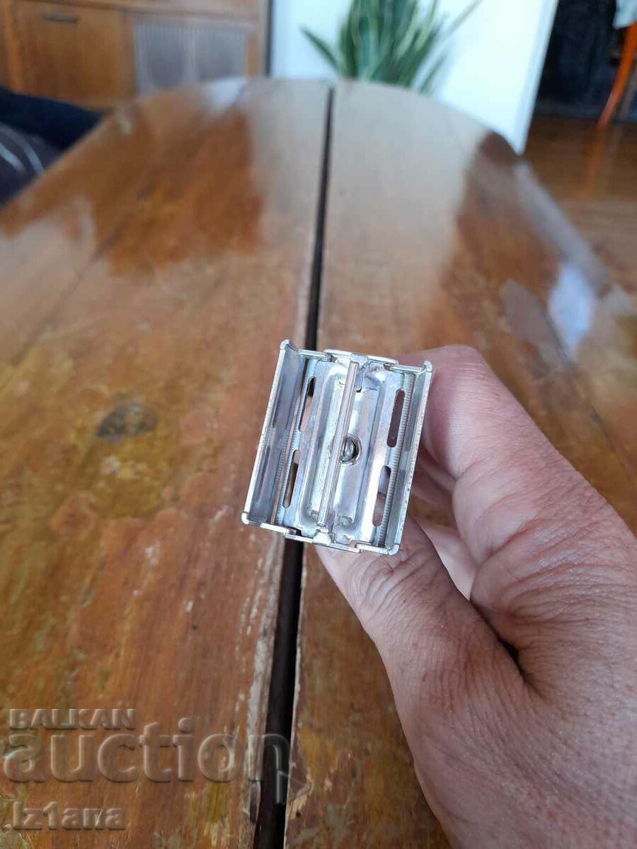 Delivery of Old Gillette razor Delivery of Old Gillette razor