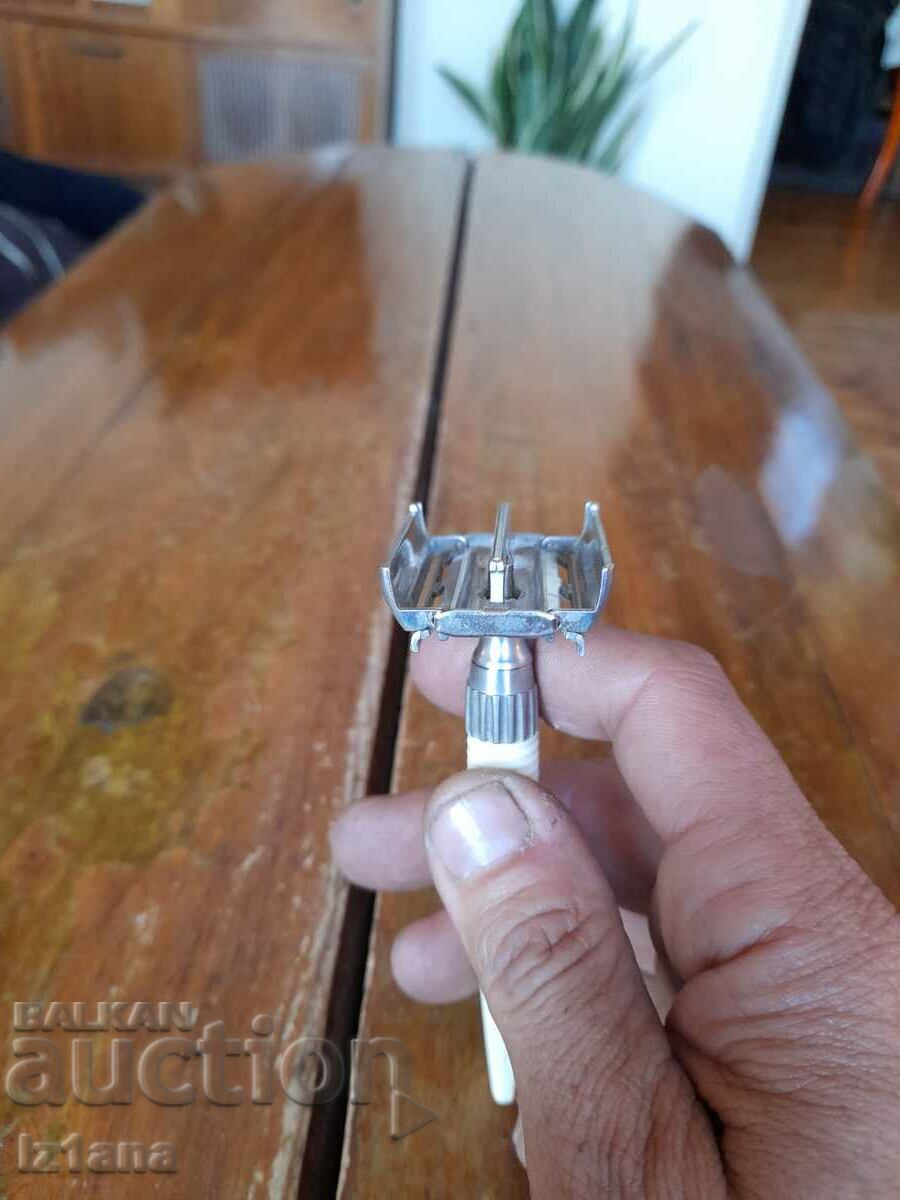 Old Gillette razor - 5 Old Gillette razor - 5
