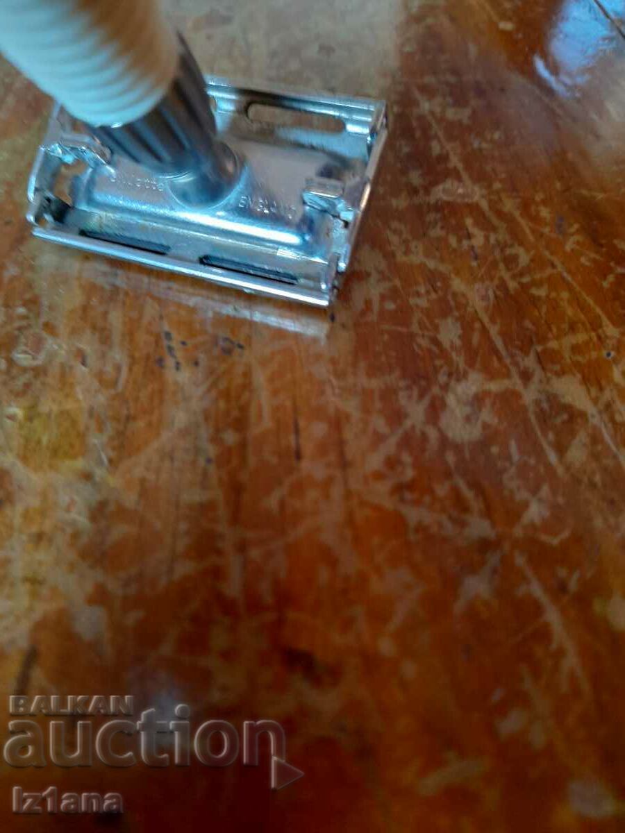 Old Gillette razor - 7 Old Gillette razor - 7