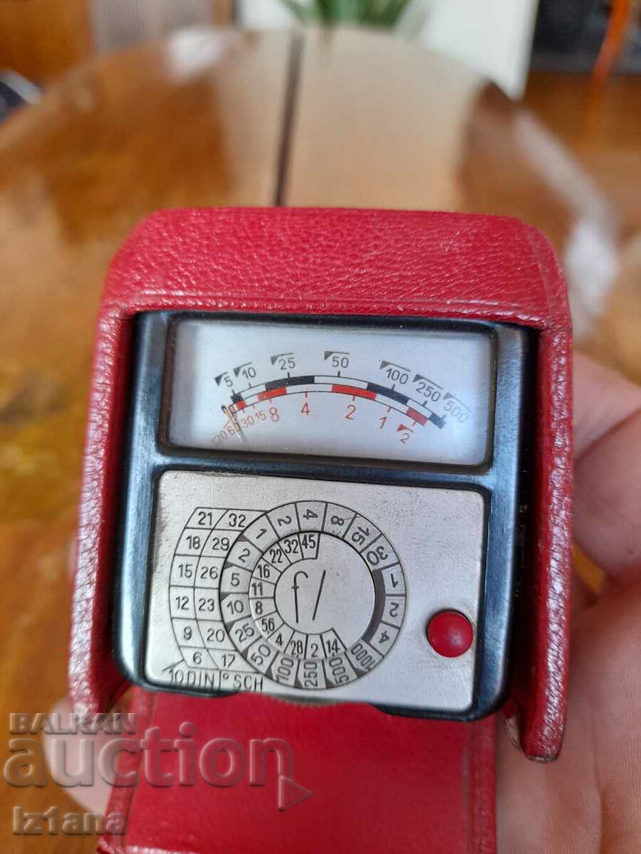 Auction Old light meter Auction Old light meter