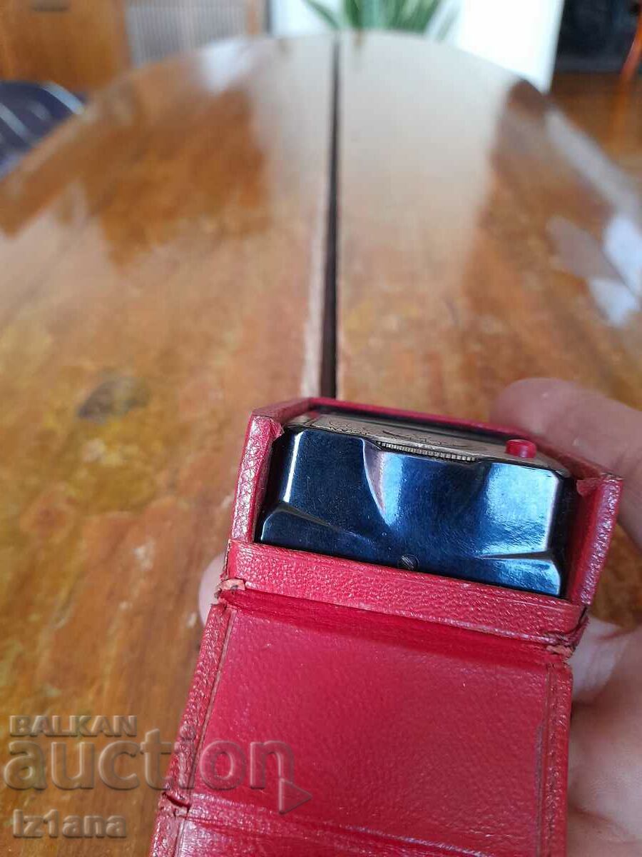 Delivery of Old light meter Delivery of Old light meter