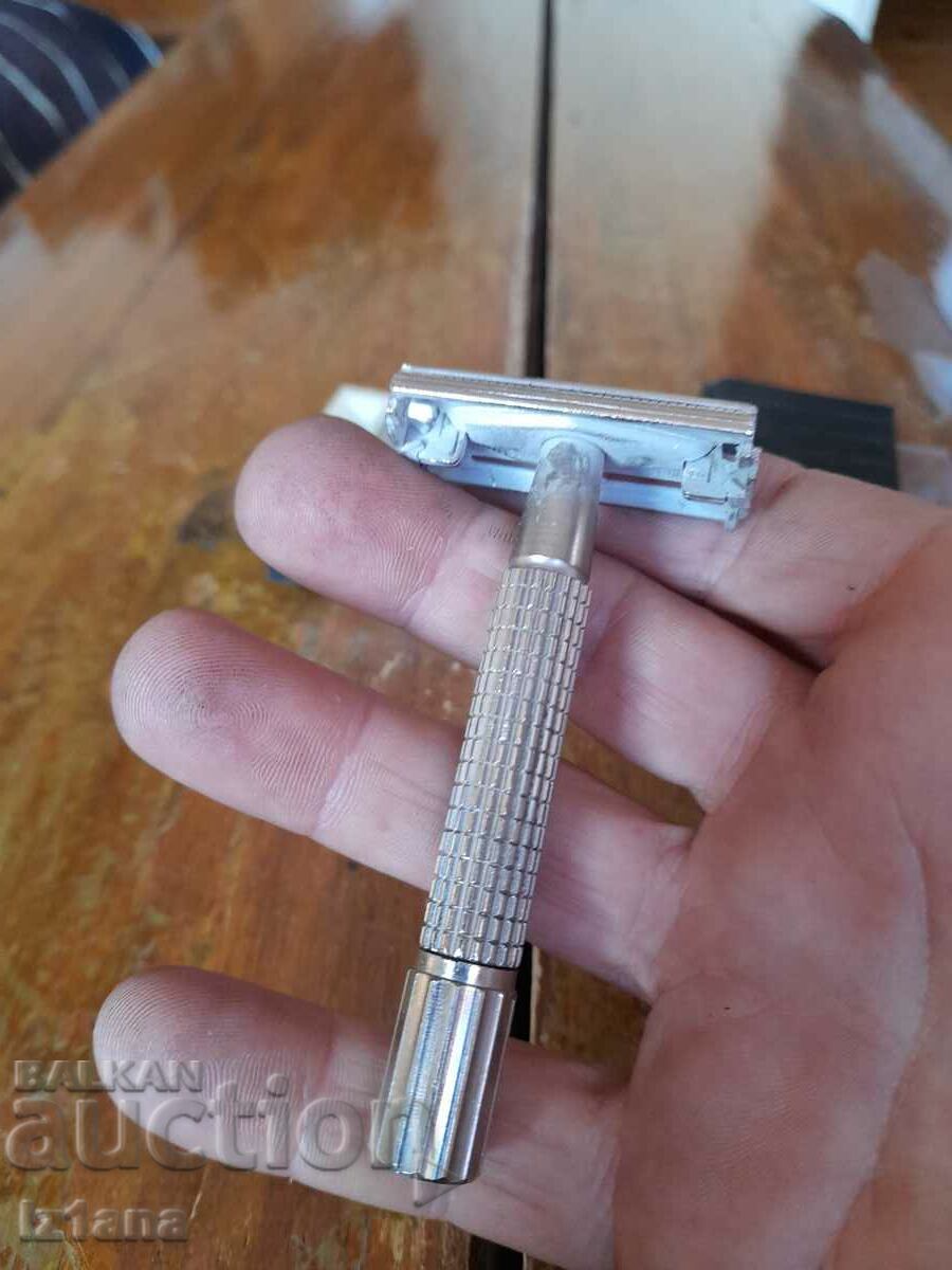 Παράδοση Παλιό ξυράφι Flying Roc Παράδοση Παλιό ξυράφι Flying Roc