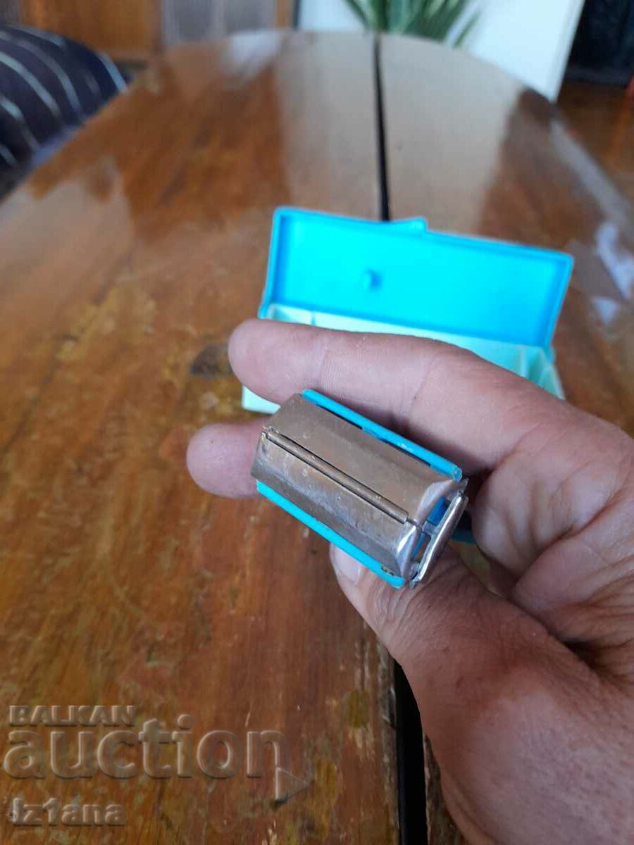 Ένα παλιό ξυράφι - 5 Ένα παλιό ξυράφι - 5