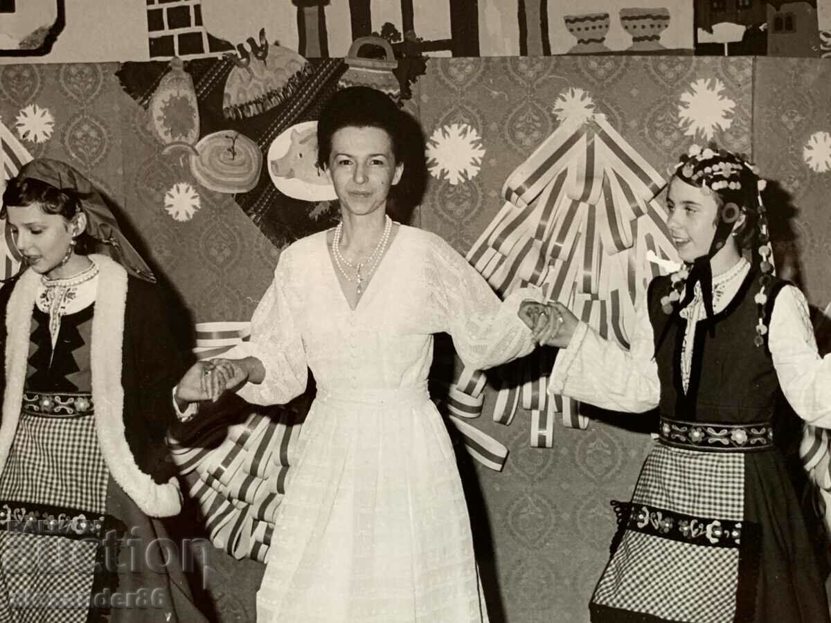 Lyudmila Zhivkova old photo with price 20.00 BGN | € 10.23 Lyudmila Zhivkova old photo with price 20.00 BGN | € 10.23