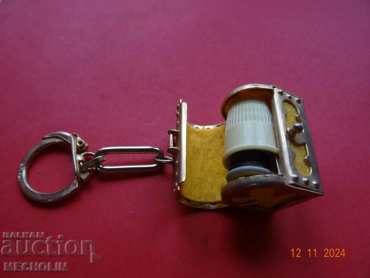 COLLECTOR KEY HOLDER ITALIAN - 6 COLLECTOR KEY HOLDER ITALIAN - 6