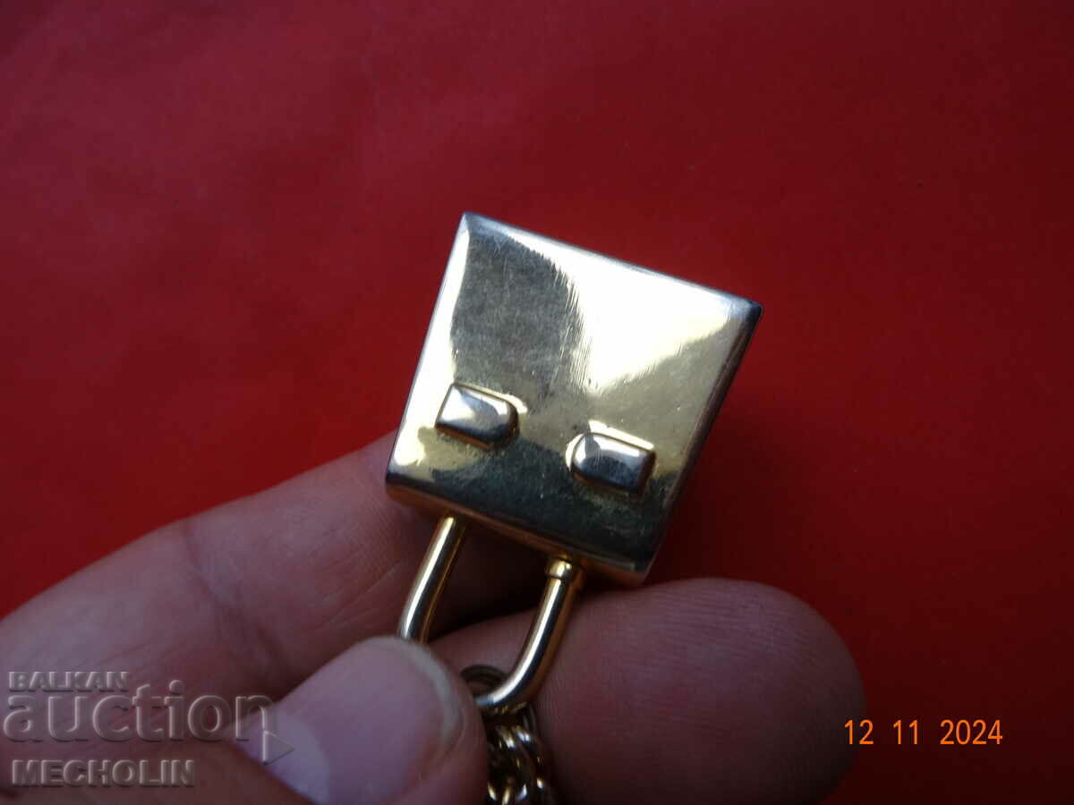 COLLECTOR KEY HOLDER ITALIAN 2 - 6 COLLECTOR KEY HOLDER ITALIAN 2 - 6