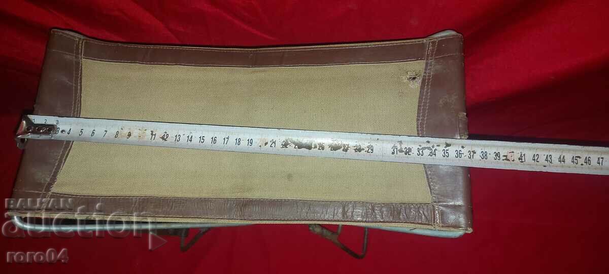 Auction  OFFICER FIELD FOLDING CHAIR