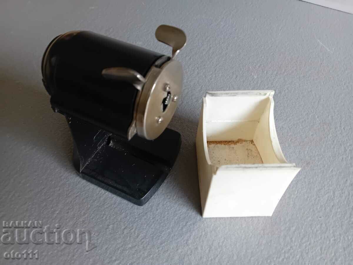 OLD PENCIL SHARPENER - USSR - 5 OLD PENCIL SHARPENER - USSR - 5