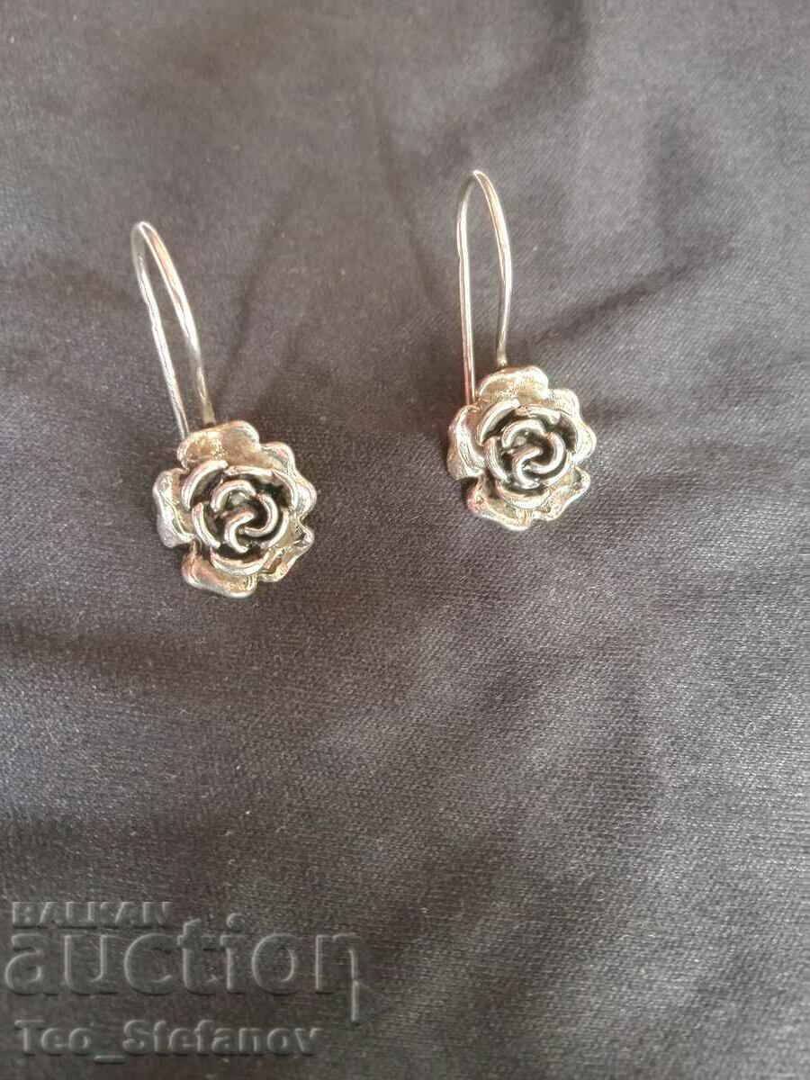 Silver flower earrings with price 28.00 BGN | € 14.32 Silver flower earrings with price 28.00 BGN | € 14.32
