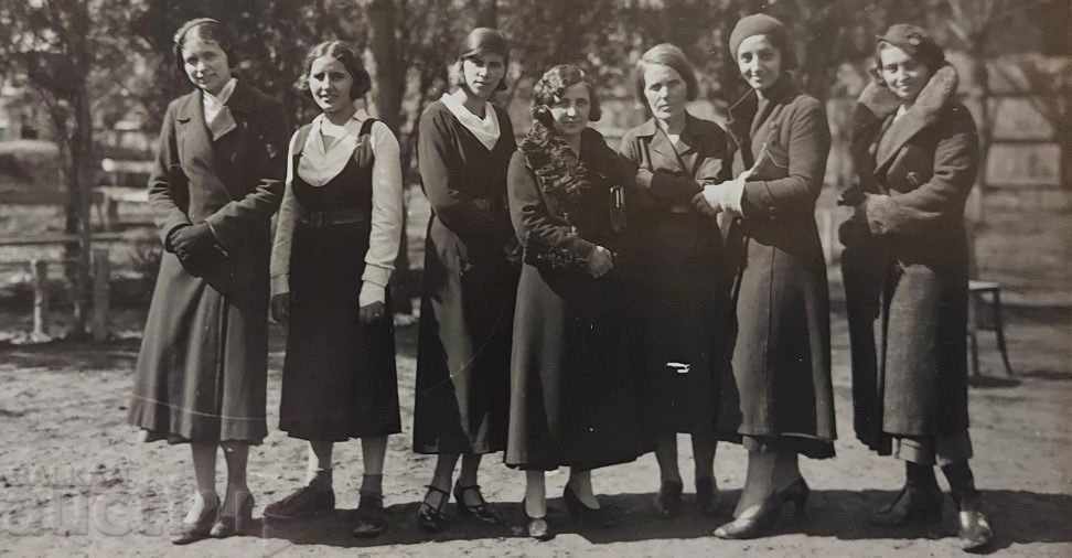 , 1933 SOFIA EVDOKIYA NADEZHDA ORPHANS BOARDING HOUSE PHOTO