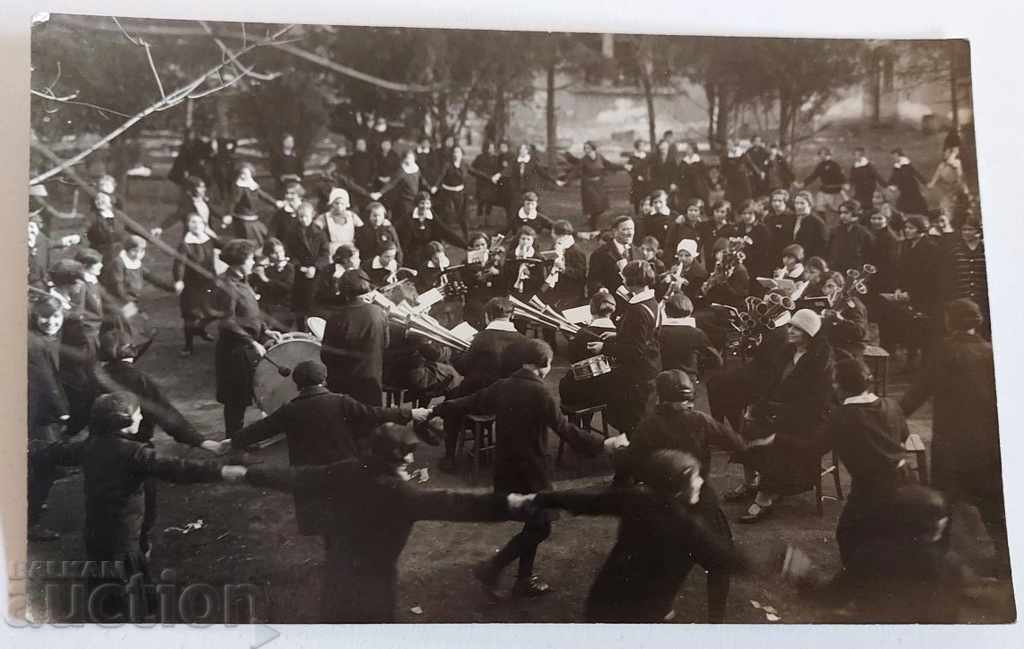 , 1930 ORCHESTRA BOARDING BOARDING HOUSE SOFIA EVDOKIIA NADEZHA PHOTO