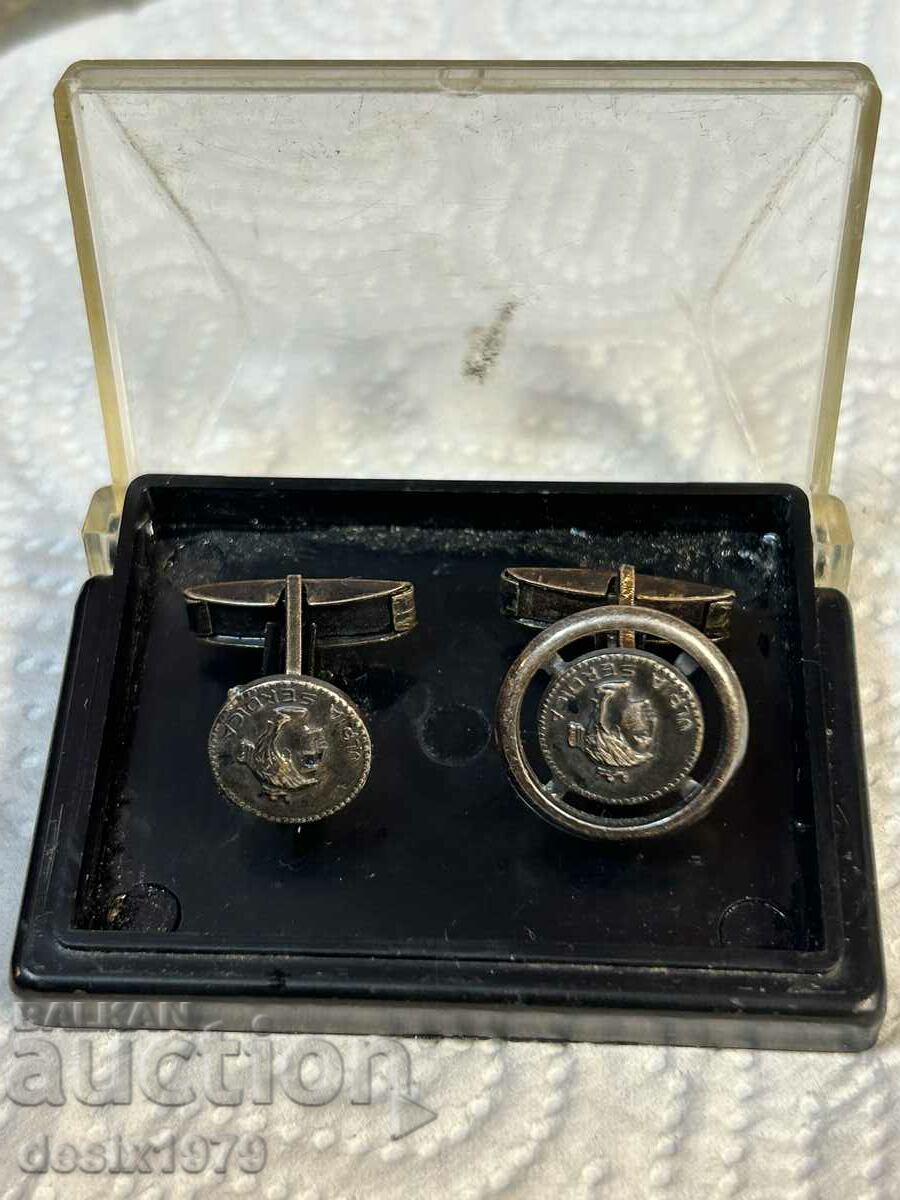 Boutonnieres, cufflinks