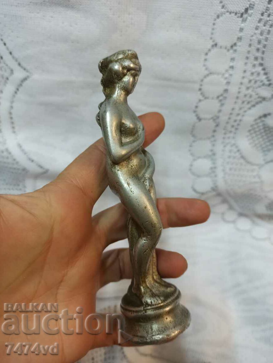 СТАРА АЛУМИНИЕВА ПЛАСТИКА НА ЖЕНА - 5 СТАРА АЛУМИНИЕВА ПЛАСТИКА НА ЖЕНА - 5