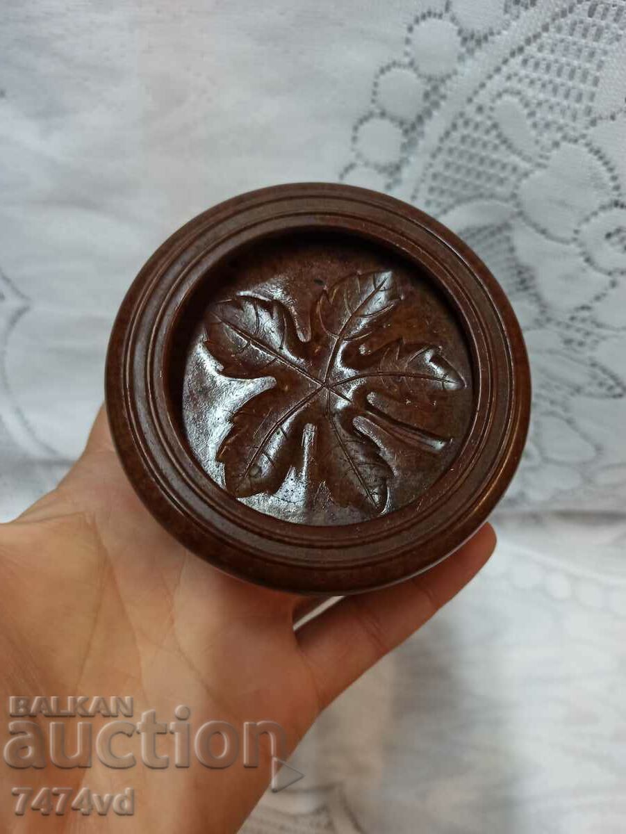 Auction  OLD BAKELITE CUPS