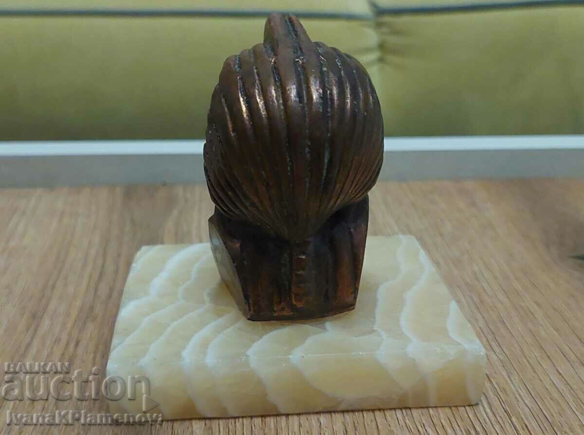 Παράδοση Μεταλλικό και μαρμάρινο ειδώλιο για συλλέκτες Παράδοση Μεταλλικό και μαρμάρινο ειδώλιο για συλλέκτες