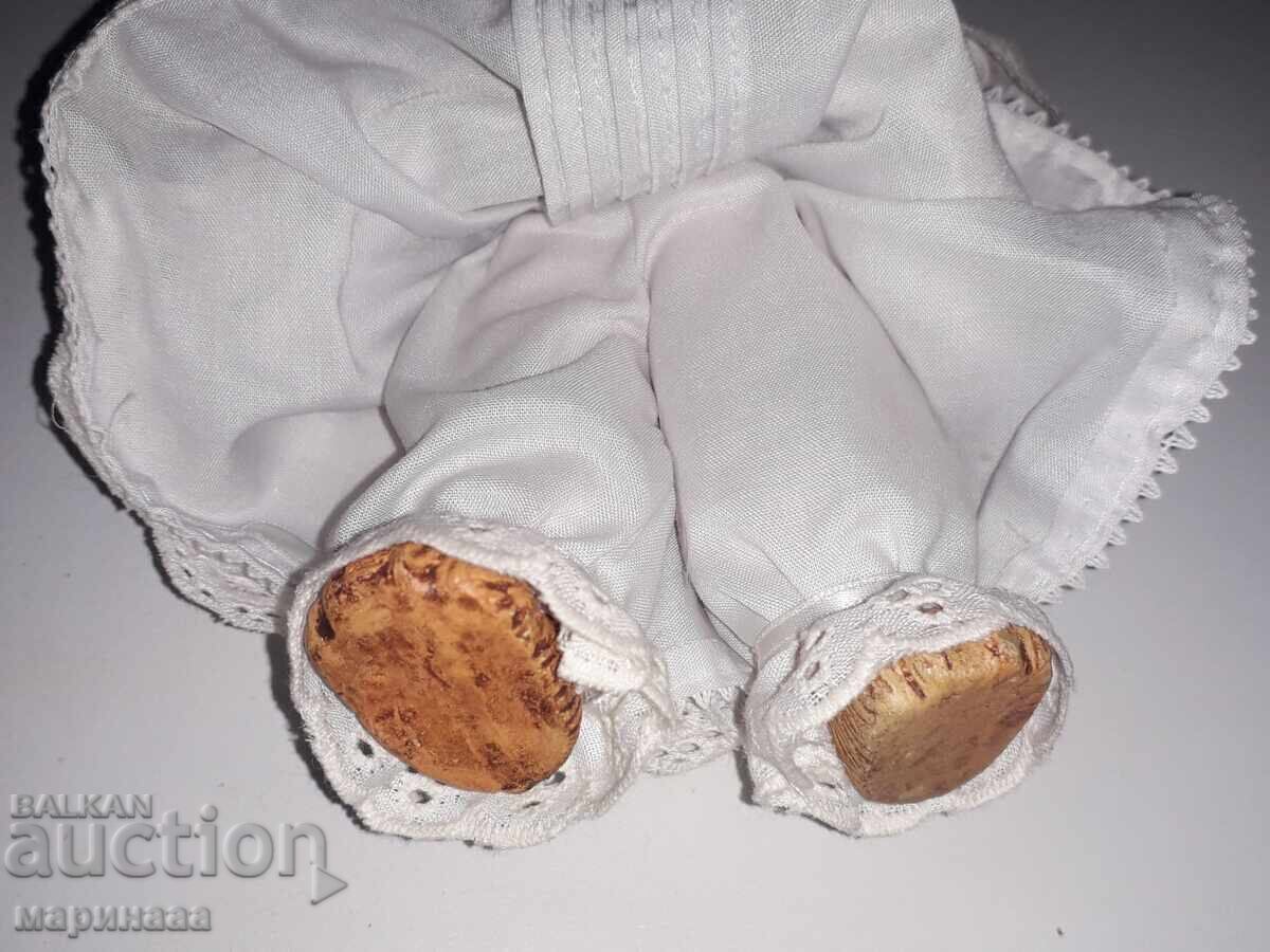 Delivery of FIGURE. POLYRESIN. TEXTILE