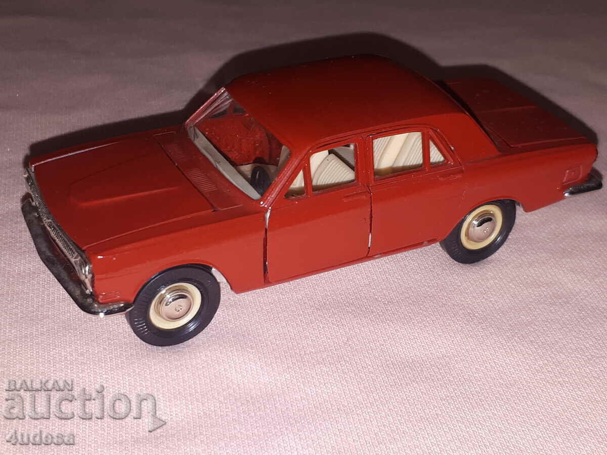 Russian model Volga GAZ 24 - A14 1:43 Made in USSR USSR