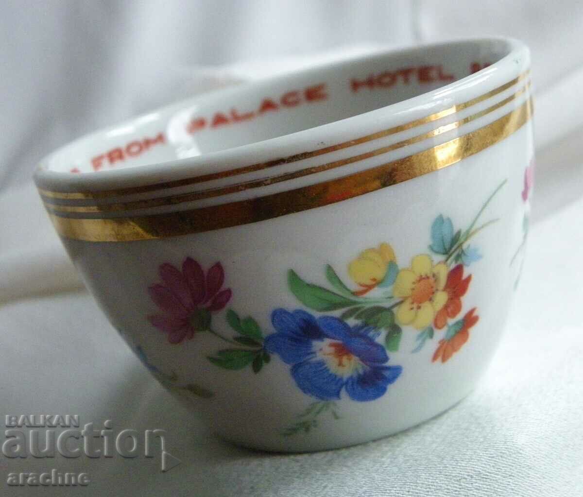 Delivery of A special collector's mug Delivery of A special collector's mug