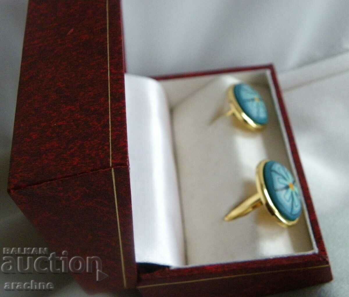 Auction  Gift buttons