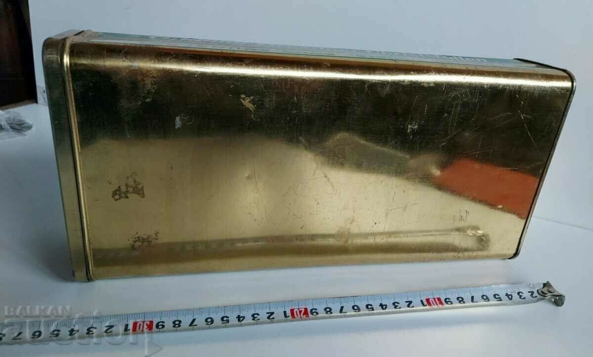 Auction  .DRESDEN CHRISTMAS STOLLEN LARGE GDR BOX METAL