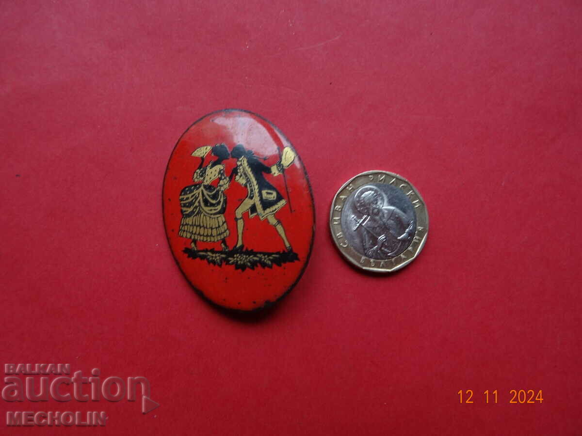 Auction  ANTIQUE OLD ENAMEL BROOCH