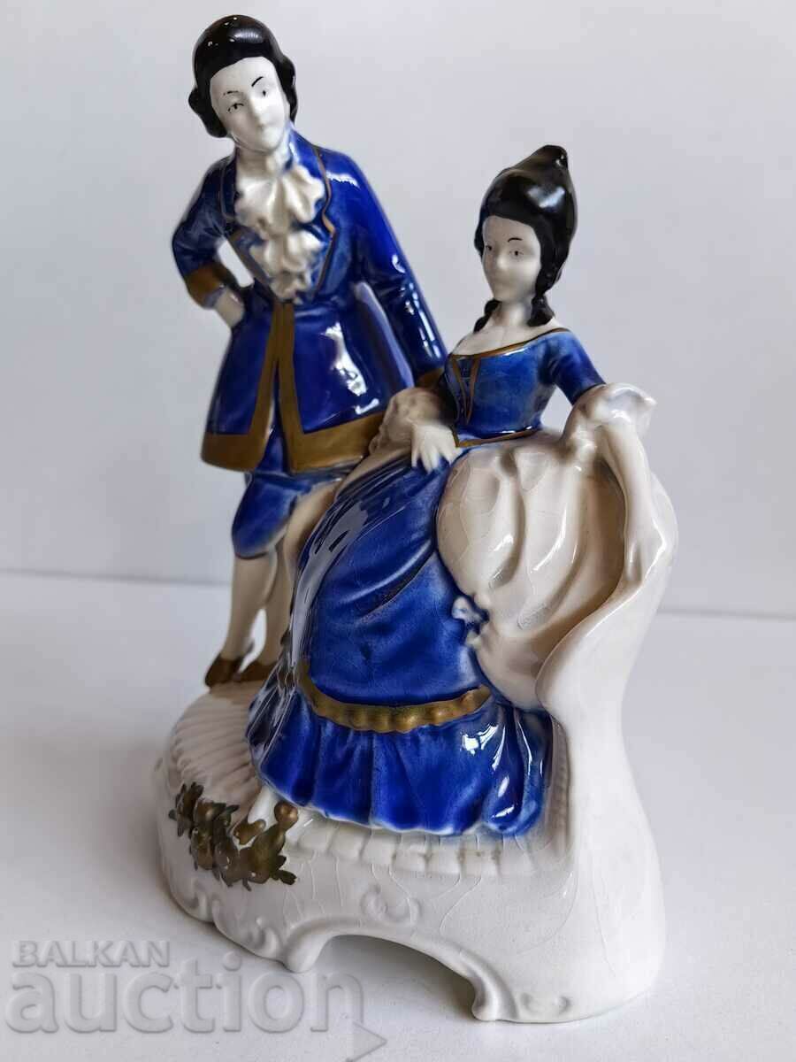 .LARGE PERFECT PORCELAIN FIGURE STATUETTE MARKED - 5 .LARGE PERFECT PORCELAIN FIGURE STATUETTE MARKED - 5